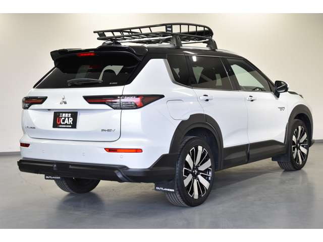 アウトランダーPHEV 2.4 P エグゼクティブ パッケージ 4WD
