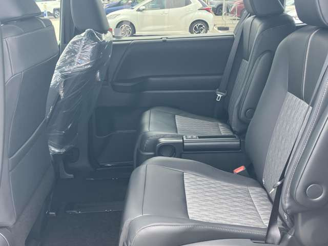★保証付で安心して乗って頂けます★万一の納車後の不具合が発生した場合は保証書の規定にそって自社工場で迅速に対応します!県外の方は、最寄のディーラーまたは当社指定工場を手配いたします★