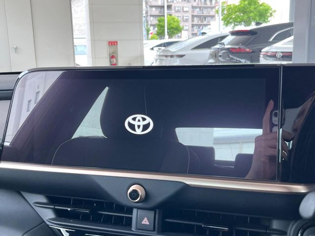 クラウンクロスオーバー2.5 G アドバンスト レザー パッケージ E-Four 4WD