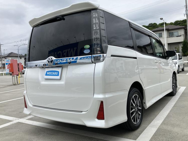 ヴォクシー2.0 ZS