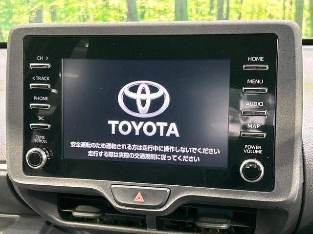 �y8�C���` �f�B�X�v���C�I�[�f�B�I�z���ʂ̃f�B�X�v���C��AppleCarPlay��AndroidAuto�����p�\�B�傫�ȉ�ʂŃX�}�z�i�r�A�v���������p���������܂���