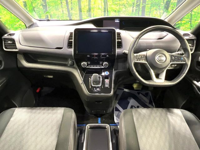 セレナ1.2 e-POWER ハイウェイスターV