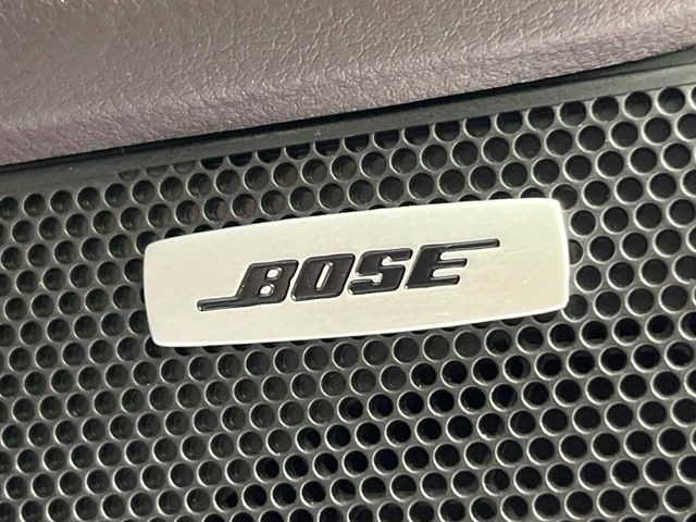 �yBOSE�T�E���h�V�X�e���z���[�J�[�I�v�V�����̍��i�ʃT�E���h�V�X�e���𓋍ځB��p�̃`���[�j���O���{���ꂽ�召�l�X�ȃX�s�[�J�[����ǎ��ȃT�E���h���t�ł��A�Տꊴ���ӂ�鉹����Ԃ����o���܂��B