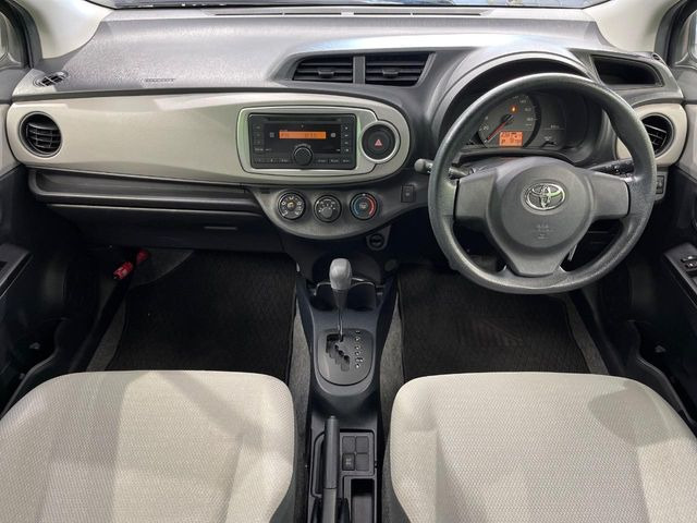 ヴィッツ1.3 F 4WD