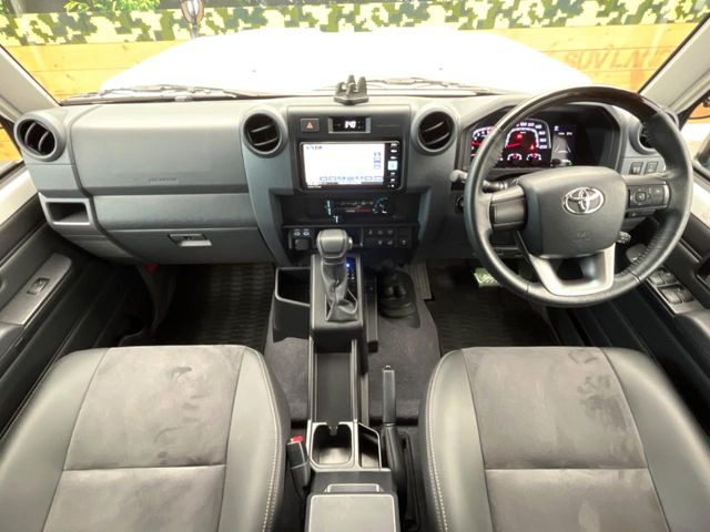 ランドクルーザー702.8 AX ディーゼル 4WD
