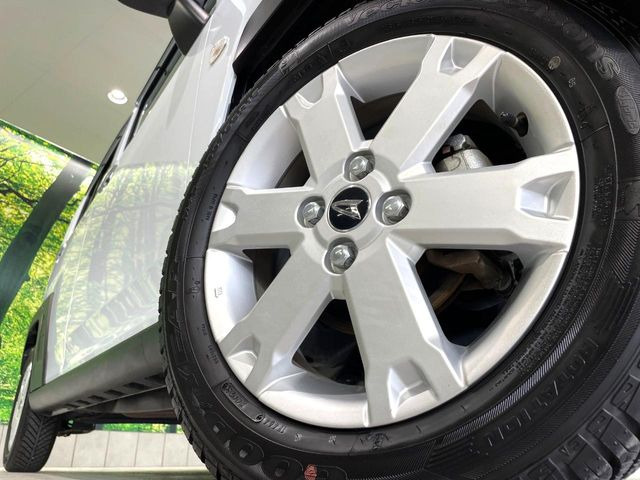 �y����15�C���`�A���~�z�C�[���z�O�ςɃ}�b�`���������A���~�z�C�[���𑕒����Ă���܂��B�e��ЊO�A���~�z�C�[����A�X�^�b�h���X�^�C�����戵�����Ă���܂��B���񂲑��k����������