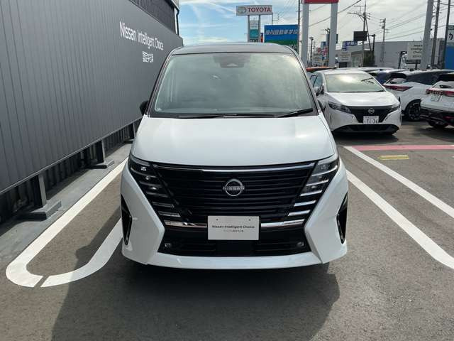 セレナ1.4 e-POWER ハイウェイスターV