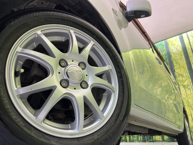 �y14�C���`�A���~�z�C�[���z�O�ςɃ}�b�`�����A���~�z�C�[���𑕒����Ă���܂��B�e��A���~�z�C�[����A�X�^�b�h���X�^�C�����戵�����Ă���܂��B���񂲑��k����������