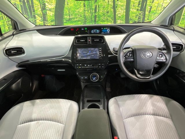 プリウスPHV1.8 S