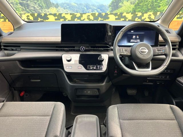 セレナ1.4 e-POWER ハイウェイスターV