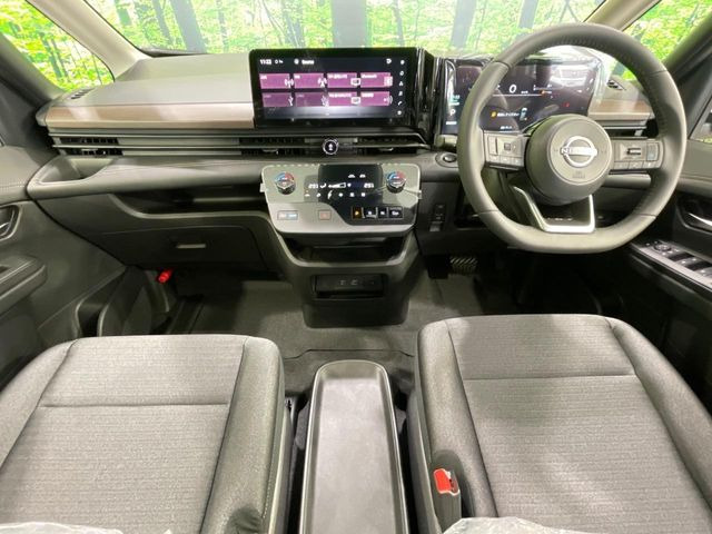セレナ1.4 e-POWER ハイウェイスターV