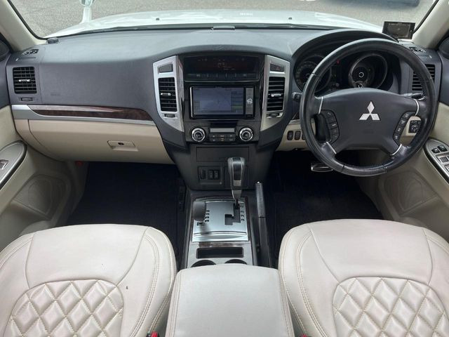 パジェロ3.2 ロング エクシード ディーゼル 4WD