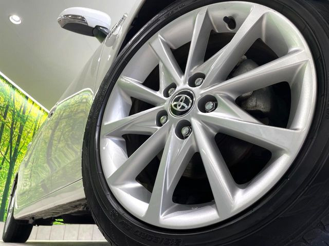 �y����17�C���`�A���~�z�C�[���z�O�ςɃ}�b�`���������A���~�z�C�[���𑕒����Ă���܂��B�e��ЊO�A���~�z�C�[����A�X�^�b�h���X�^�C�����戵�����Ă���܂��B���񂲑��k����������