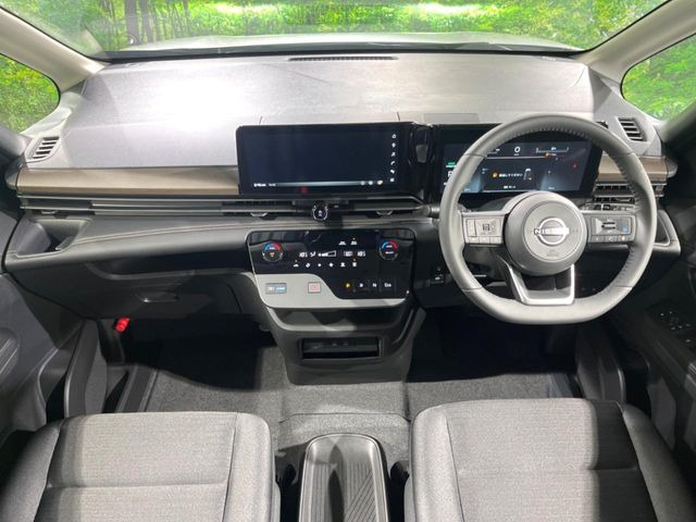 セレナ1.4 e-POWER ハイウェイスターV