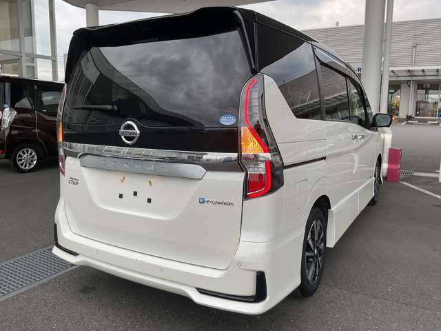 セレナ1.2 e-POWER ハイウェイスターV