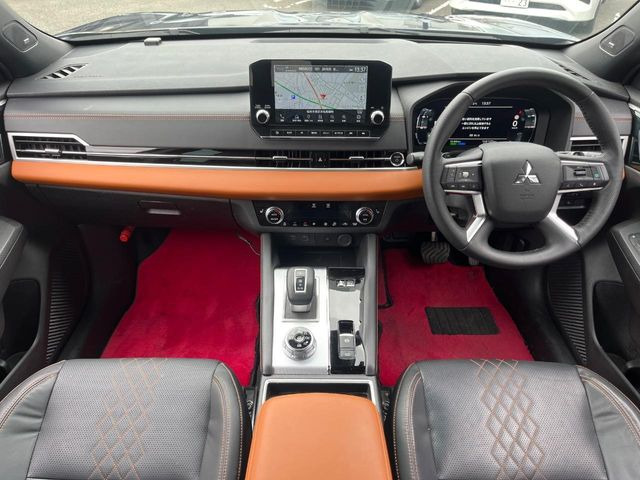 アウトランダーPHEV 2.4 P 4WD