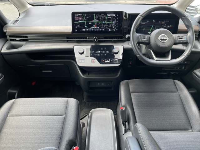 セレナ1.4 e-POWER ハイウェイスターV