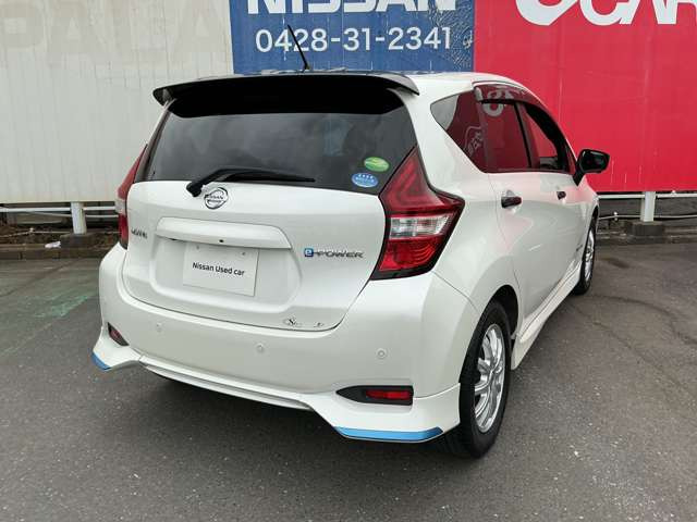 ノート1.2 e-POWER X ブラックアロー
