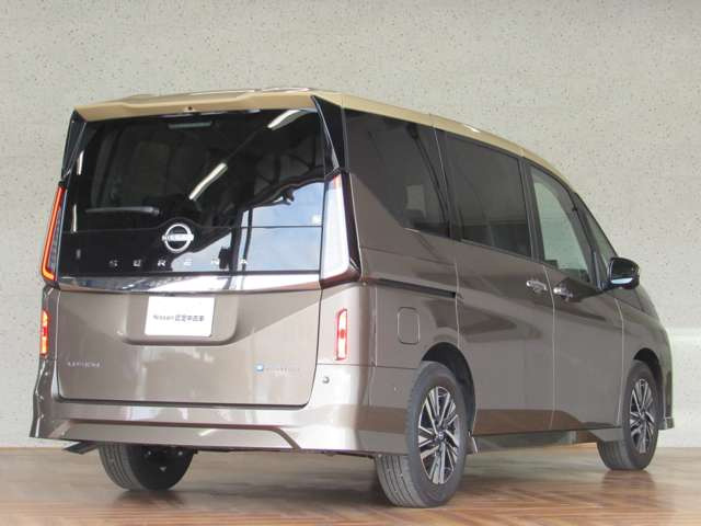 セレナ1.4 e-POWER ルキシオン