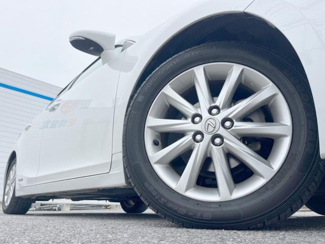 �y�����A���~�z�C�[���z�O�ςɃ}�b�`���������A���~�z�C�[���𑕒����Ă���܂��B�e��ЊO�A���~�z�C�[����A�X�^�b�h���X�^�C�����戵�����Ă���܂��B���񂲑��k����������
