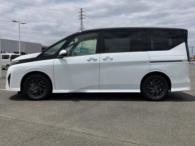 セレナ1.4 e-POWER ハイウェイスターV