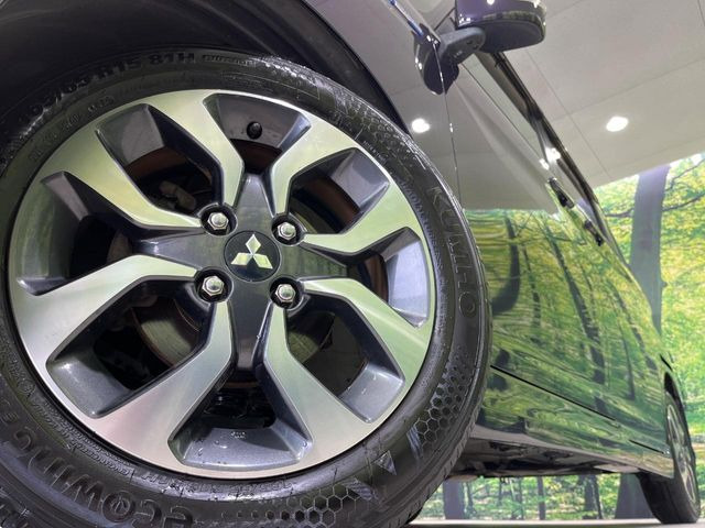 �y����15�C���`�A���~�z�C�[���z�O�ςɃ}�b�`���������A���~�z�C�[���𑕒����Ă���܂��B�e��ЊO�A���~�z�C�[����A�X�^�b�h���X�^�C�����戵�����Ă���܂��B���񂲑��k����������