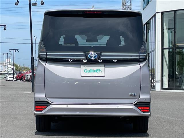 ヴォクシー1.8 ハイブリッド S-G E-Four 4WD