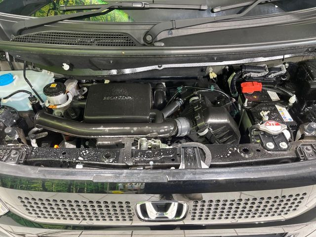 親切・丁寧な専門メカニックスタッフが応対!・車検・点検整備・事故等の修理などアフターサービスも安心。お車のカスタマイズもネクステージのサービススタッフまでご相談ください!