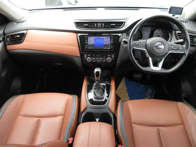 エクストレイル2.0 20Xi ハイブリッド レザーエディション 4WD
