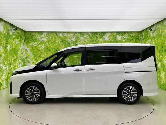 セレナ1.4 e-POWER ハイウェイスターV