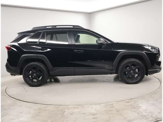 RAV42.0 アドベンチャー オフロードパッケージ II 4WD