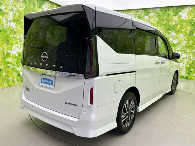 セレナ1.4 e-POWER ハイウェイスターV