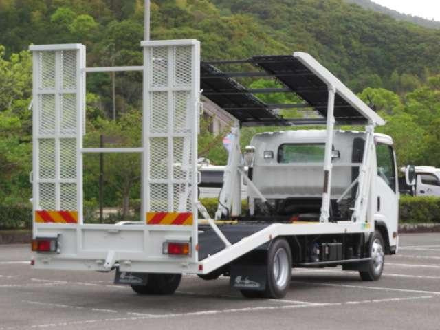 エルフ積載車