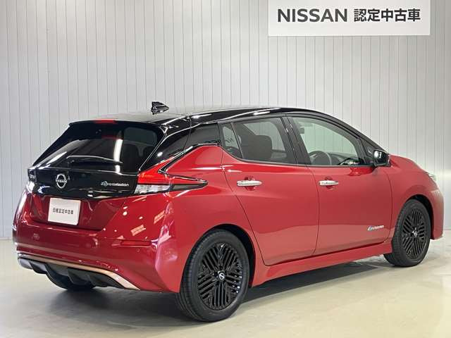 リーフX Vセレクション 90周年記念車