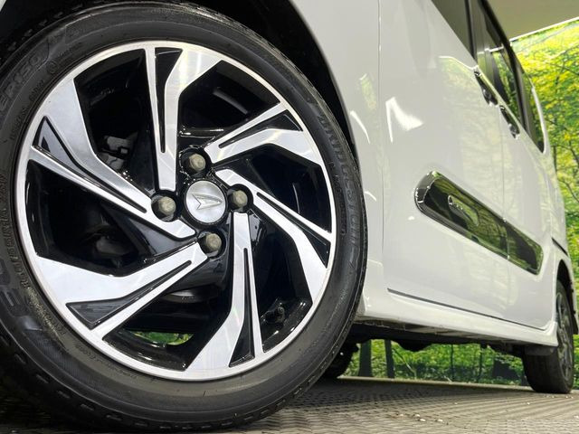 �y�O���[�h��p����15�C���`�A���~�z�C�[���z�f�U�C�����̍��������A���~�z�C�[���𑕒����Ă���܂��B�e��ЊO�A���~�z�C�[����A�X�^�b�h���X�^�C�����戵�����Ă���܂��B���񂲑��k����������