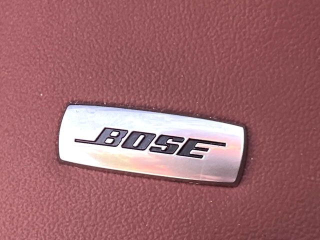 �yBOSE�T�E���h�V�X�e���z���[�J�[�I�v�V�����̍��i�ʃT�E���h�V�X�e���𓋍ځB��p�̃`���[�j���O���{���ꂽ�召�l�X�ȃX�s�[�J�[����ǎ��ȃT�E���h���t�ł��A�Տꊴ���ӂ�鉹����Ԃ����o���܂��B