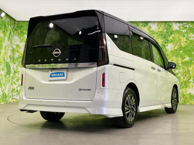 セレナ1.4 e-POWER ハイウェイスターV
