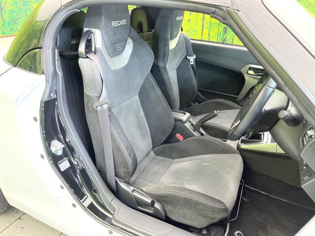 �yRECARO���o�P�b�g�V�[�g�z�l�ԍH�w�Ɋ�Â����ʈ����z�ɂ���č��ւ̕��S�Ⓑ���ԉ^�]���̔�J�������y������ڂŃ��J���Ƃ킩��X�|�[�e�B�ȃ��b�N�X�������ł��B