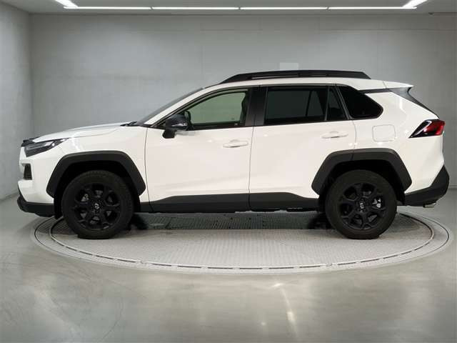 RAV42.5 ハイブリッド アドベンチャー オフロードパッケージ II E-Four 4WD