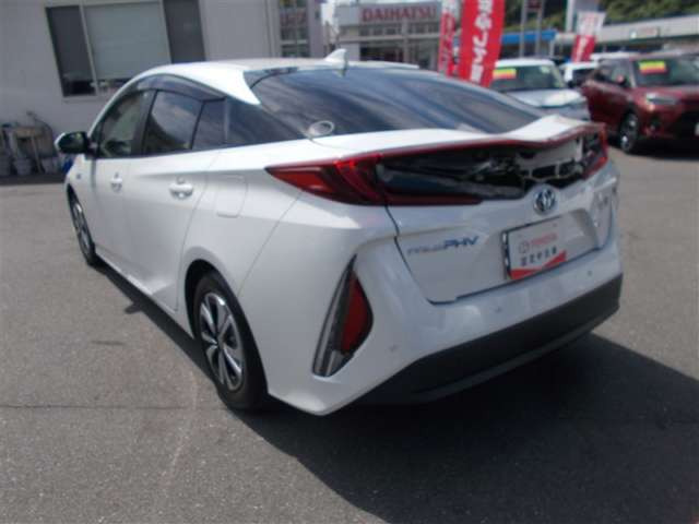 プリウスPHV1.8 S