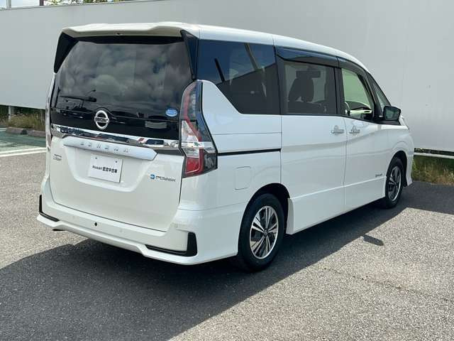 セレナ1.2 e-POWER ハイウェイスターV