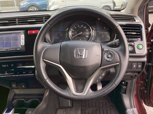 グレイス1.5 ハイブリッド LX