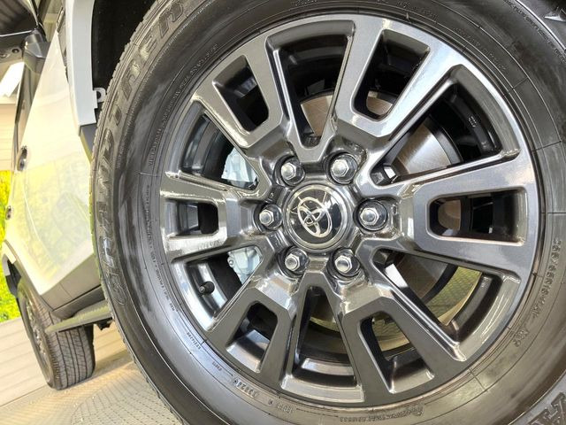 �y�����A���~�z�C�[���z�O�ςɃ}�b�`���������A���~�z�C�[���𑕒����Ă���܂��B�e��ЊO�A���~�z�C�[����A�X�^�b�h���X�^�C�����戵�����Ă���܂��B���񂲑��k����������