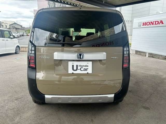 フリード1.5 e:HEV クロスター 4WD