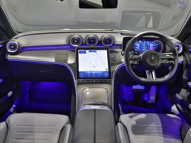 CクラスC200 4マチック アバンギャルド AMGラインパッケージ (ISG) 4WD