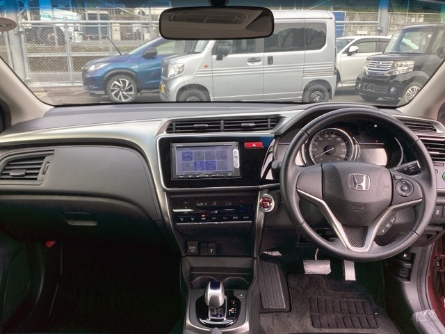 グレイス1.5 ハイブリッド LX