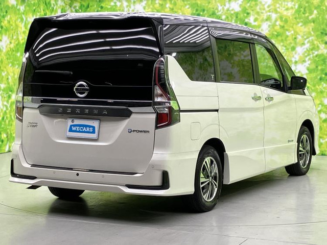 セレナ1.2 e-POWER ハイウェイスターV