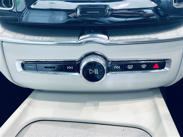 XC60アルティメット B5 AWD 4WD