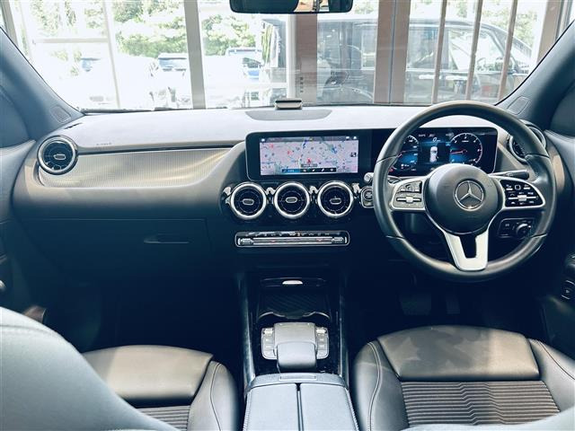 GLAクラスGLA200d 4マチック 4WD