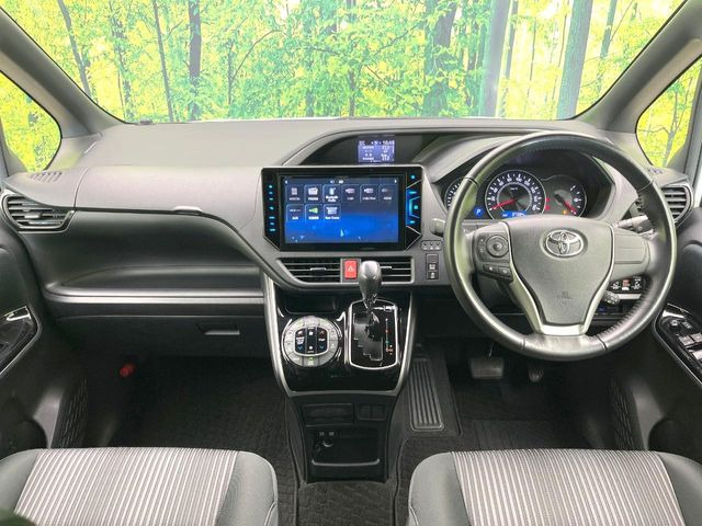 ヴォクシー2.0 ZS 煌